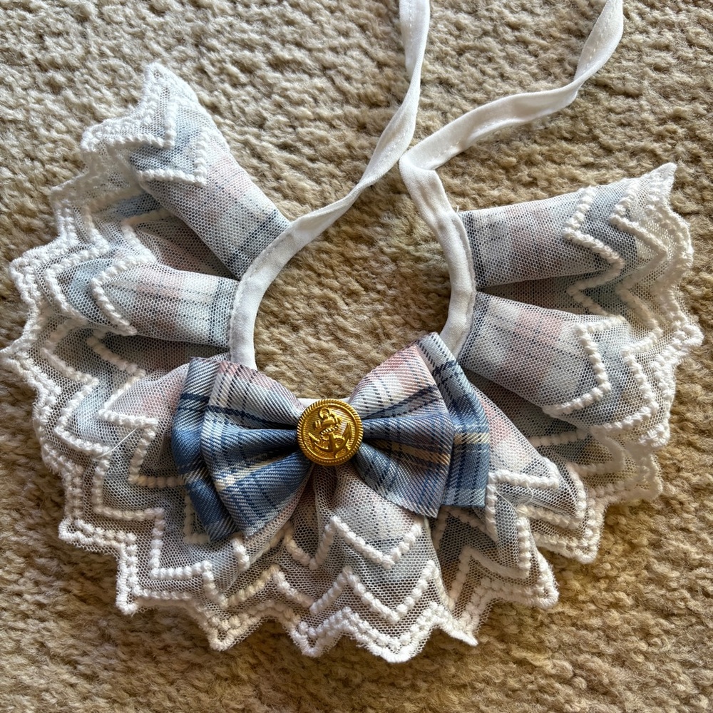 Cute Bow Lace Edged Collar for dog / cat